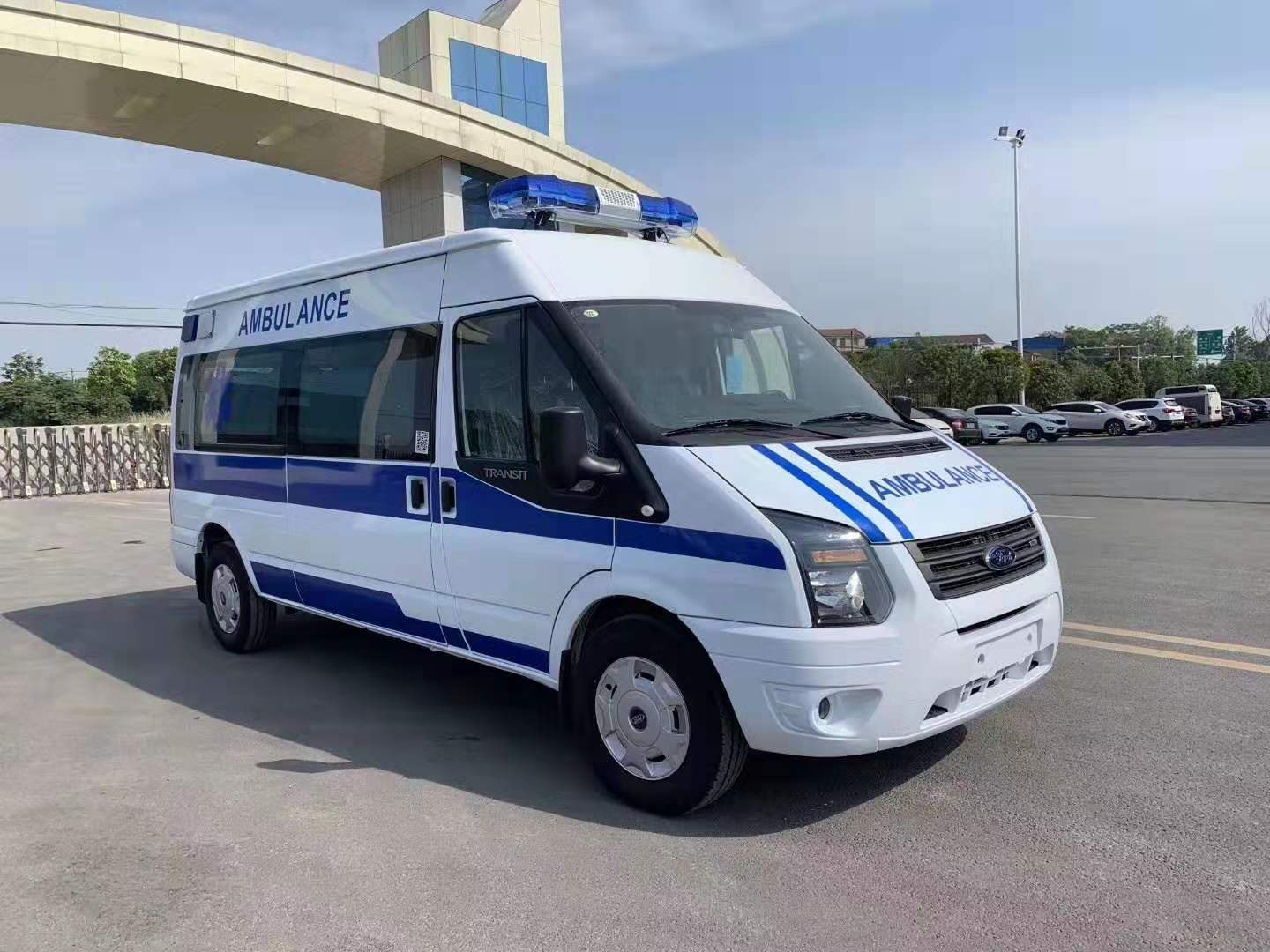 福特新世代V348救護車(長軸中頂)圖片2